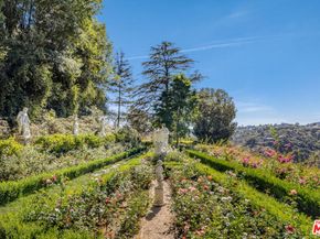 1005 Bel Air Court, Los Angeles CA 90077