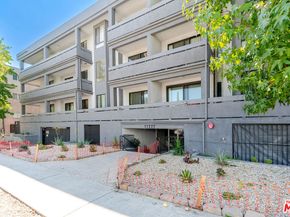 11322 Camarillo Street 201, Toluca Lake CA 91602