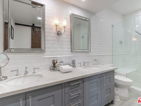 11322 Camarillo Street 201, Toluca Lake CA 91602