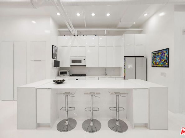 1645 Vine Street 602, Los Angeles CA 90028