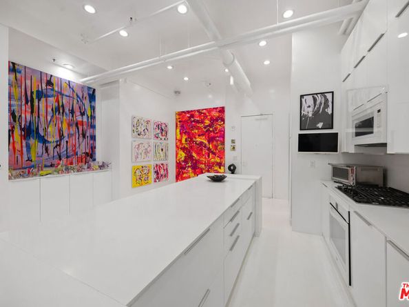 1645 Vine Street 602, Los Angeles CA 90028