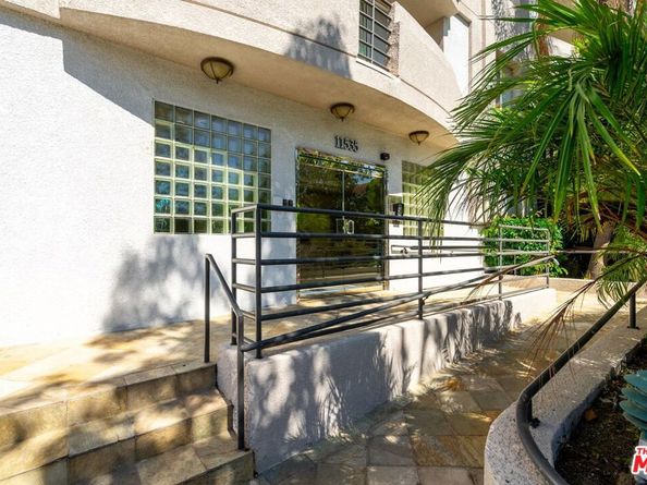 11535 Rochester Avenue 202, Los Angeles CA 90025