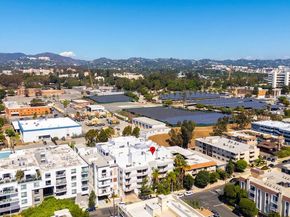 11535 Rochester Avenue 202, Los Angeles CA 90025