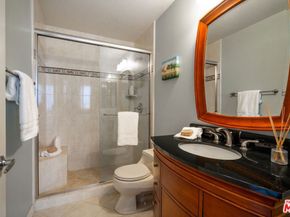 11535 Rochester Avenue 202, Los Angeles CA 90025