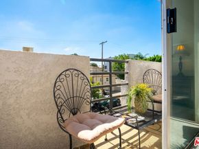 11535 Rochester Avenue 202, Los Angeles CA 90025