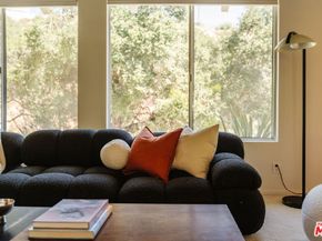 1728 Royal Boulevard, Glendale CA 91207