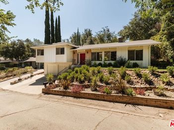 1728 Royal Boulevard