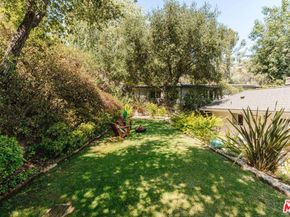 1728 Royal Boulevard, Glendale CA 91207