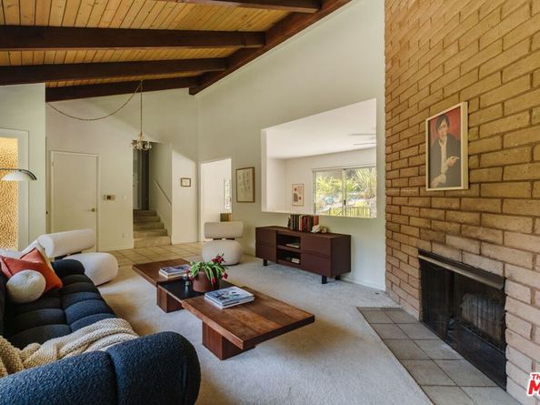1728 Royal Boulevard, Glendale CA 91207