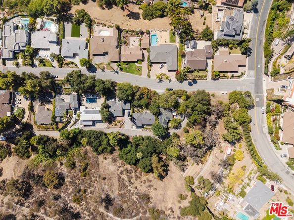 1728 Royal Boulevard, Glendale CA 91207