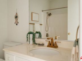 1728 Royal Boulevard, Glendale CA 91207