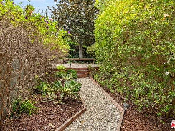 1757 Hollyvista Avenue, Los Angeles CA 90027