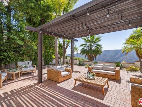 2241 Canyonback Road, Los Angeles CA 90049