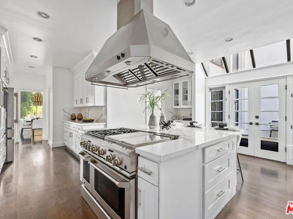 2241 Canyonback Road, Los Angeles CA 90049
