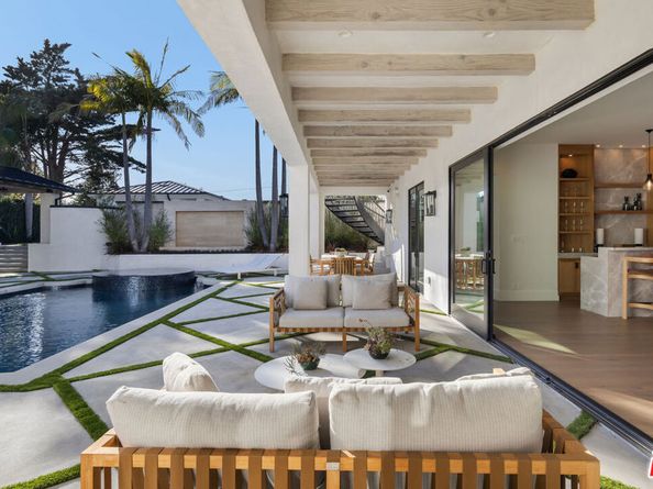 7052 Dume Drive, Malibu CA 90265