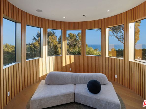 7052 Dume Drive, Malibu CA 90265