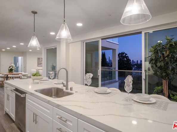 1551 Lucretia Avenue, Los Angeles CA 90026