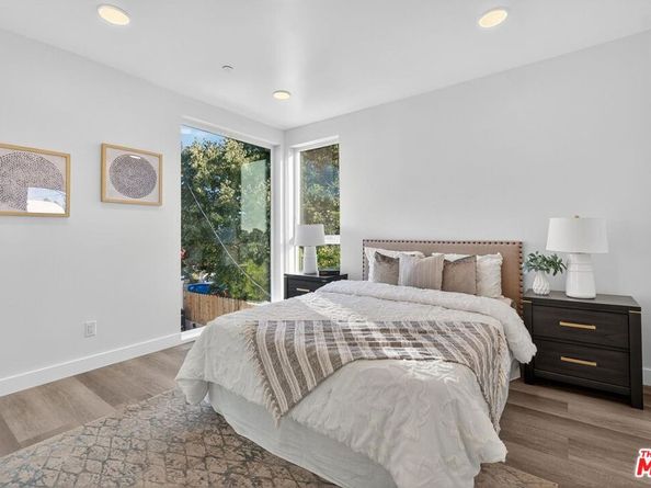 1551 Lucretia Avenue, Los Angeles CA 90026