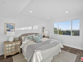 1551 Lucretia Avenue, Los Angeles CA 90026