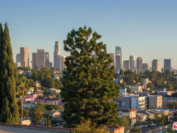 1551 Lucretia Avenue, Los Angeles CA 90026