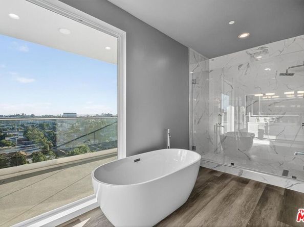 1551 Lucretia Avenue, Los Angeles CA 90026