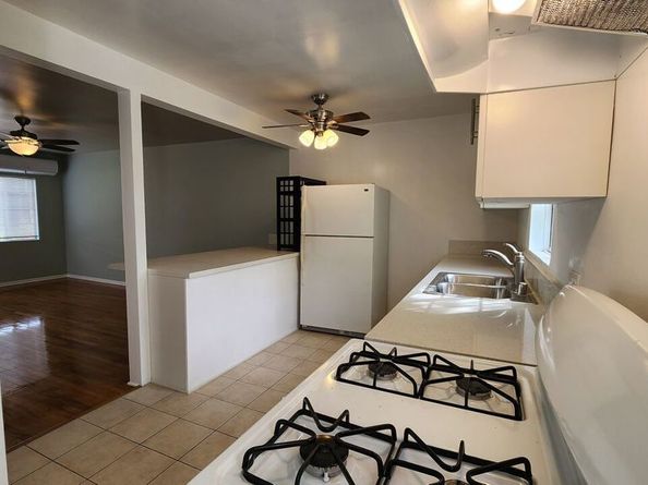 3872 College Avenue, Culver City CA 90232