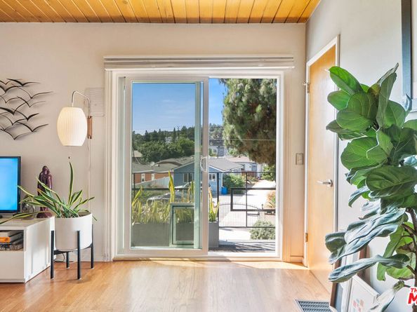 3828 Toland Way, Los Angeles CA 90065