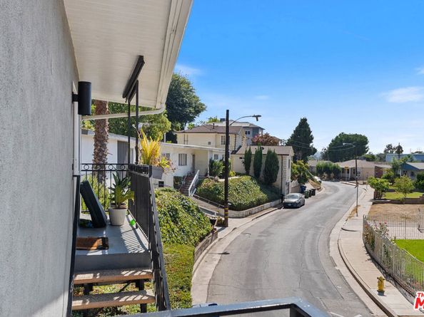 3828 Toland Way, Los Angeles CA 90065