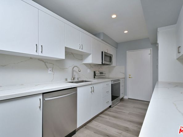 2345 Roscomare Road 205, Los Angeles CA 90077