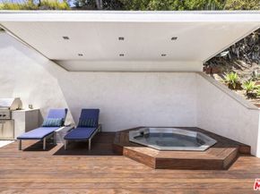 3111 Belden Drive, Los Angeles CA 90068
