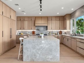 3364 Redwood Avenue, Los Angeles CA 90066