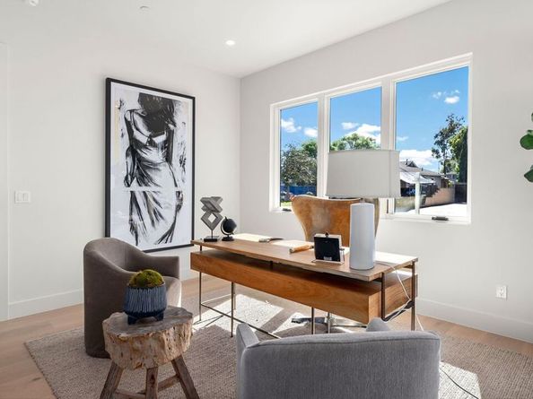 3364 Redwood Avenue, Los Angeles CA 90066
