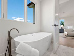 3364 Redwood Avenue, Los Angeles CA 90066