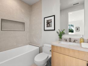 3364 Redwood Avenue, Los Angeles CA 90066
