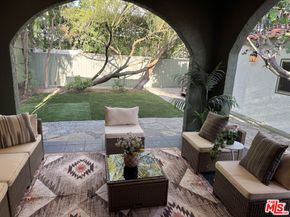 636 N Curson Avenue, Los Angeles CA 90036