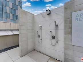 889 Francisco Street 1508, Los Angeles CA 90017
