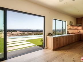 22328 S Summit Ridge Circle, Chatsworth CA 91311