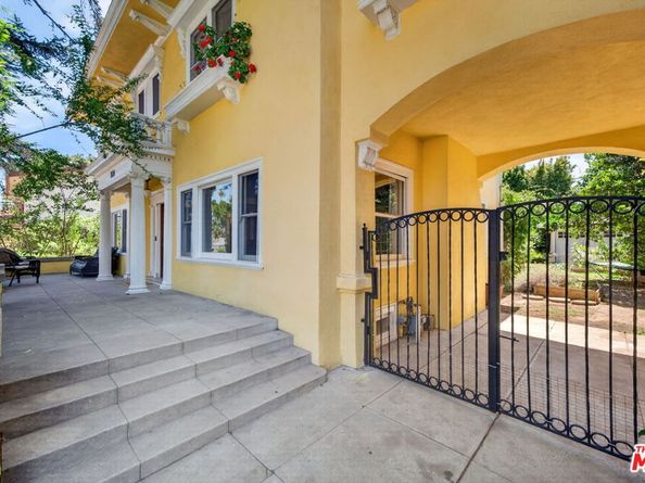 1614 Virginia Road, Los Angeles CA 90019