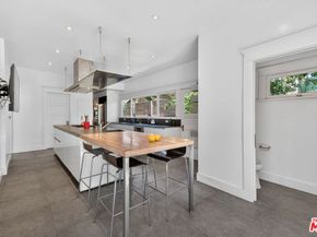 1614 Virginia Road, Los Angeles CA 90019