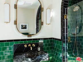 5000 Finley Avenue, Los Angeles CA 90027