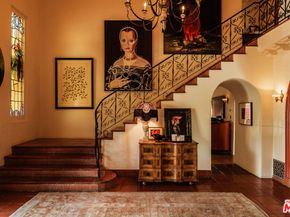 5000 Finley Avenue, Los Angeles CA 90027
