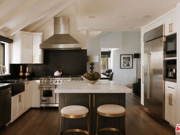 7825 Torreyson Drive, Los Angeles CA 90046