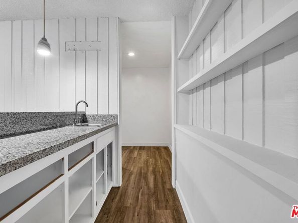 6425 Green Valley Circle 102, Culver City CA 90230