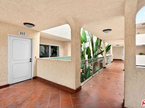 914 Lincoln Boulevard 207, Santa Monica CA 90403