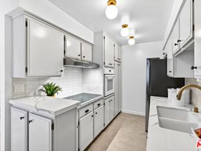 914 Lincoln Boulevard 207, Santa Monica CA 90403