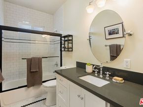 2337 W 29th Place, Los Angeles CA 90018