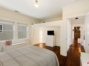 2337 W 29th Place, Los Angeles CA 90018