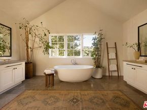 1319 Amalfi Drive, Pacific Palisades CA 90272