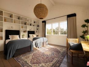 1319 Amalfi Drive, Pacific Palisades CA 90272