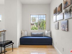 18330 Hanan Court, Tarzana CA 91356